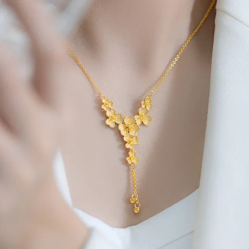 9999 24K Real Yellow Gold Three-Petal Grass Clavicle Necklace, Niche Senior Sense for Trendy Wear