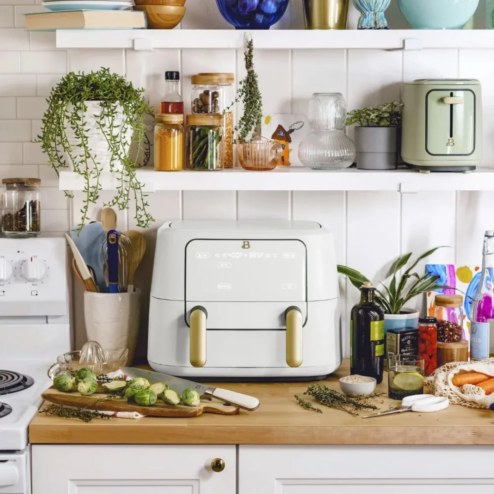 9 QT Air Fryer,Air fry, roast, reheat, dehydrate, bake or broil,Sync two different foods,touch-activated display illuminates. 6