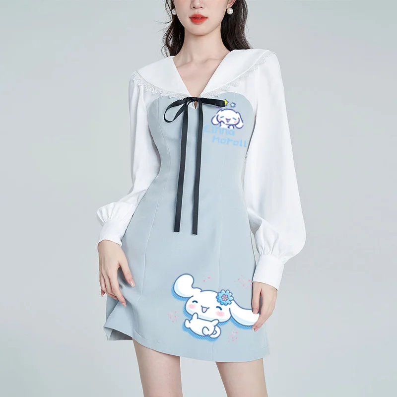 

Платье-трапеция Sanrio с V-образным вырезом и длинными рукавами