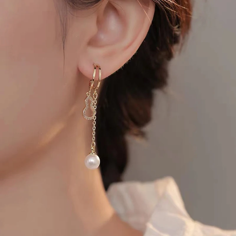 Asymmetrical Design Earrings - Image 4