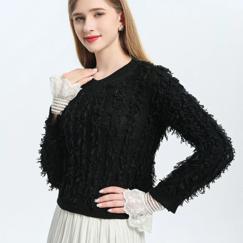 Рисунок 3 - Манжеты на запястье феи