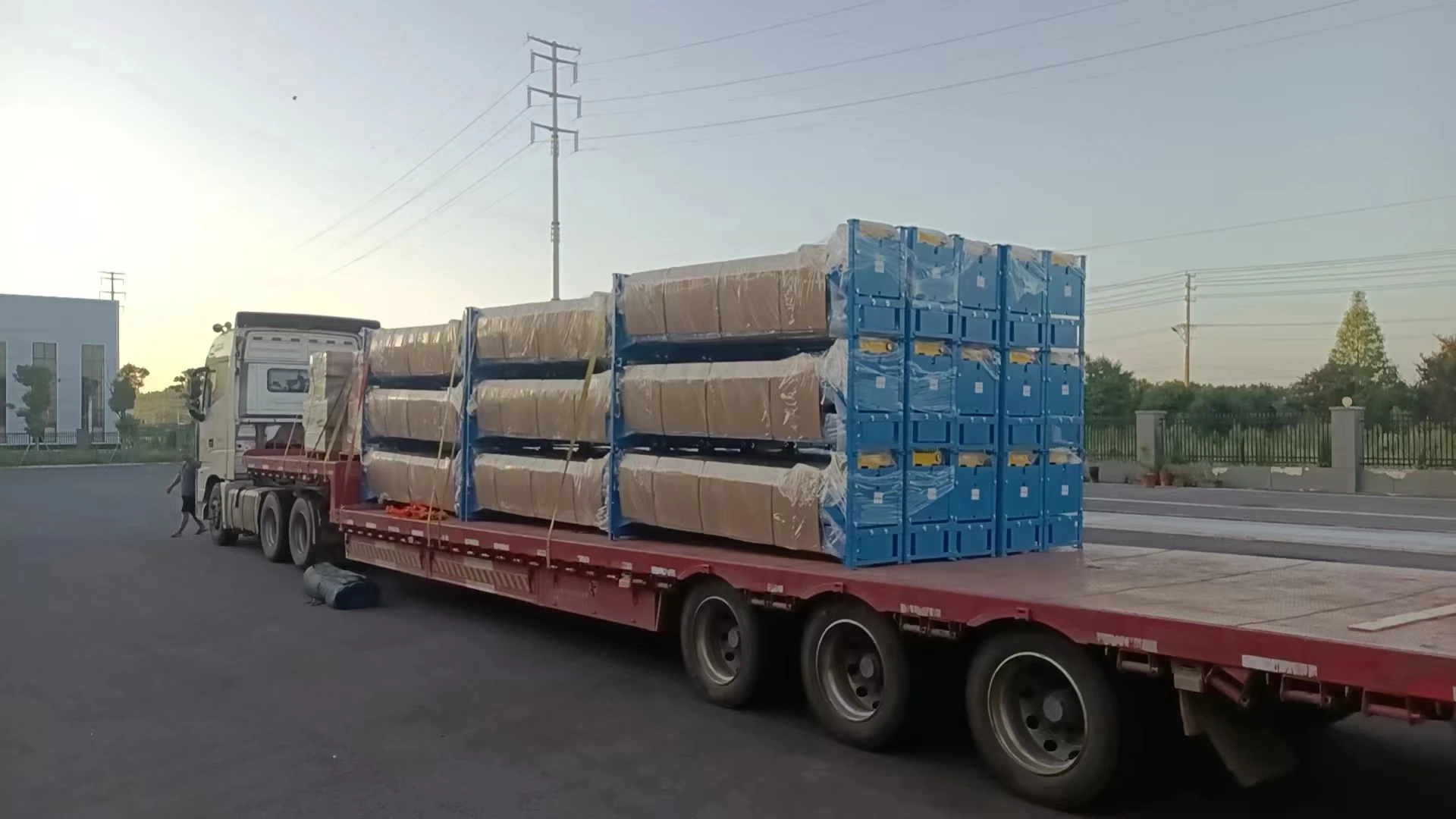 CE 인증 고품질 재고 보유 빠른 배송 저천장 프리스탠딩 차고 베이스 플레이트 4000kg 유압식 자동차 2포스트 리프트