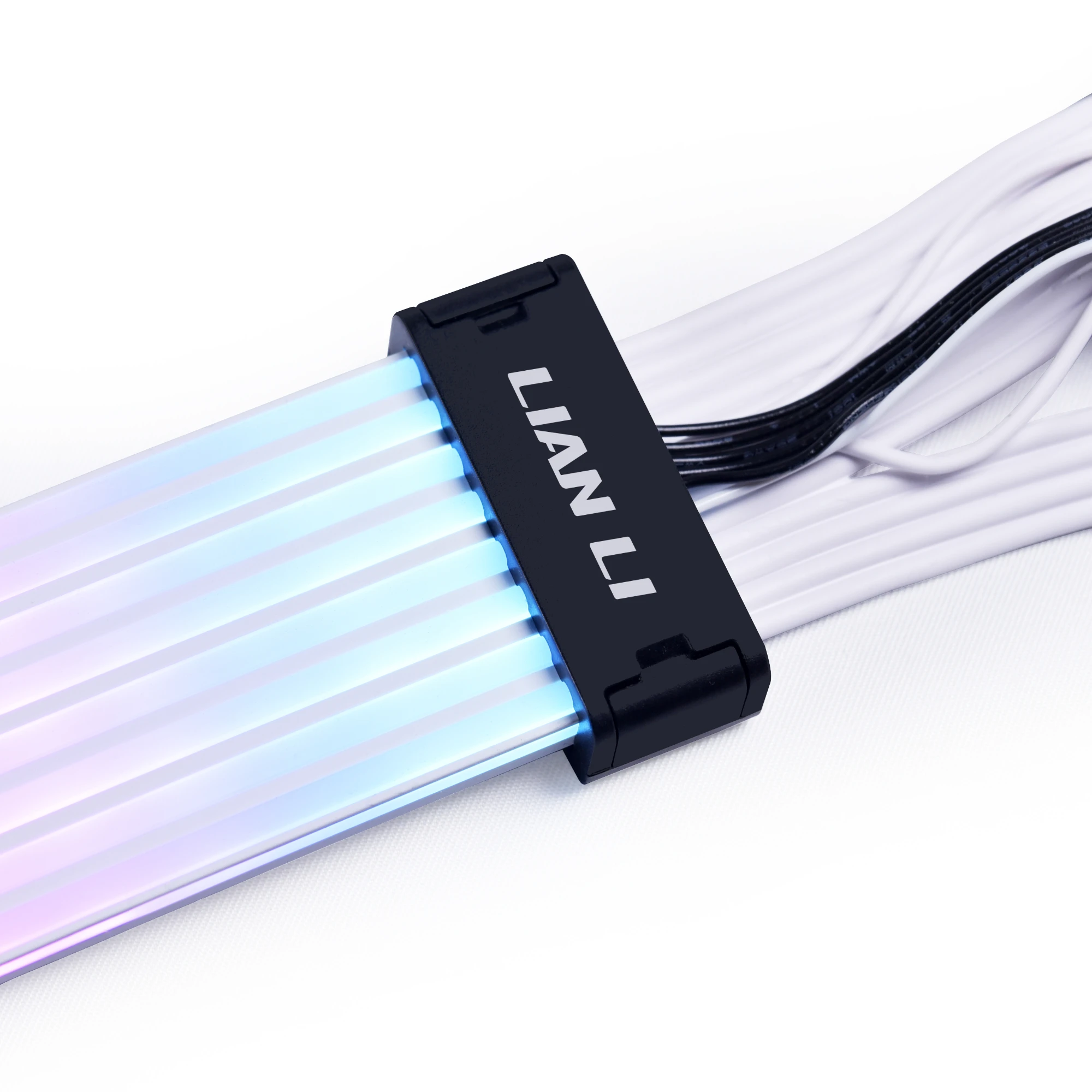 Lian-Li アドレス可能 RGB Strimer Plus V2 12VHPWR (12+4 ピンから 12 