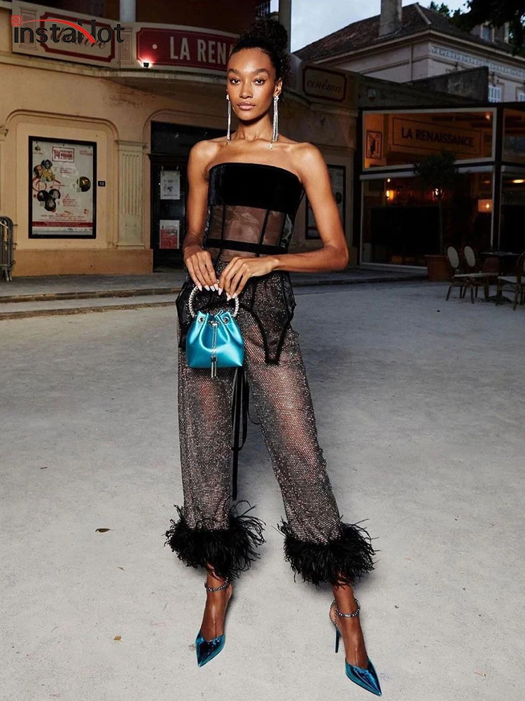 Vivid Nadia Flashes Bum In See-through Pants Wallpaper Collection Vivid Nadia Flashes Bum In See-through Pants Wallpaper Collection