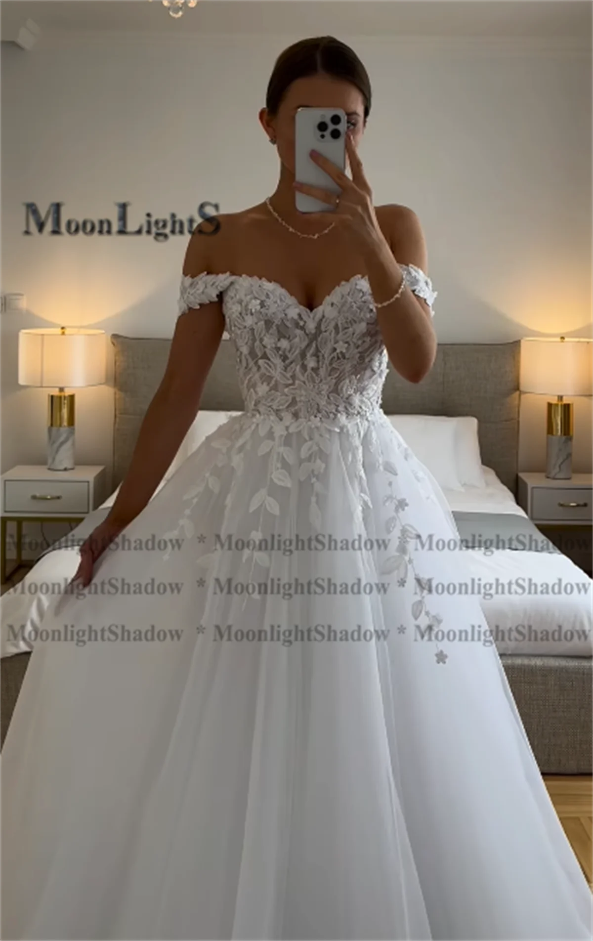 Moonlight Vintage Wedding Gowns for Mariages A-line Appliques Off the Shoulder Tulle Lace up Pleat Suknia Slubna Customized
