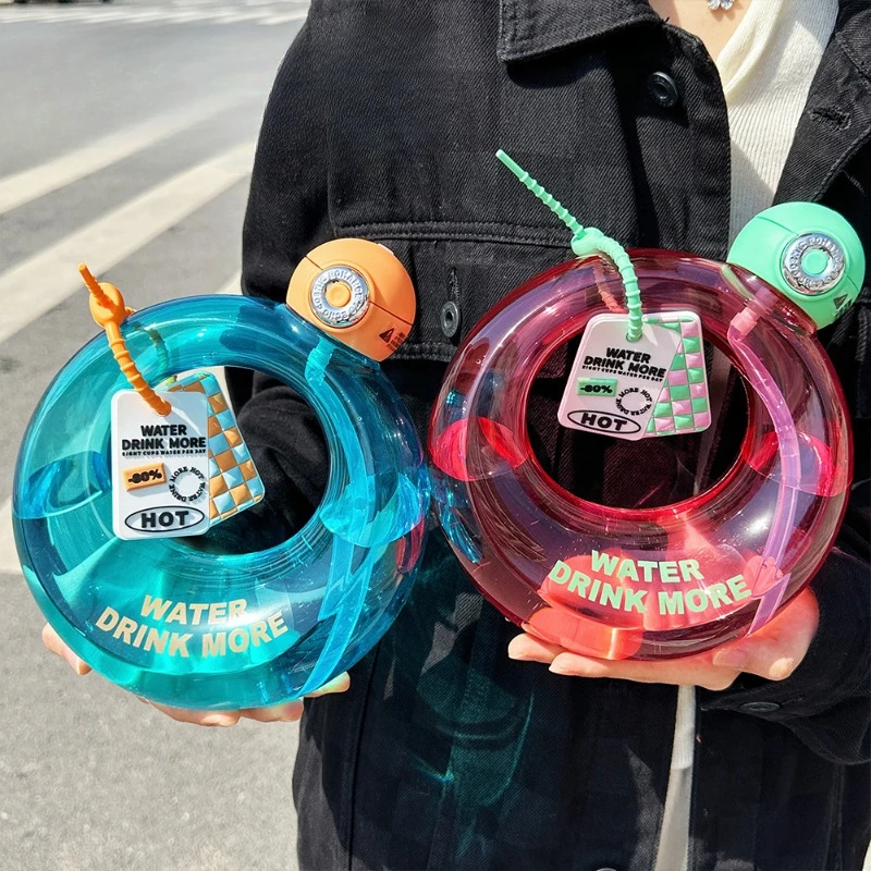 

Creative children's water bottle large capacity sports drinkfles portable straw cup suitable for school outdoor travel