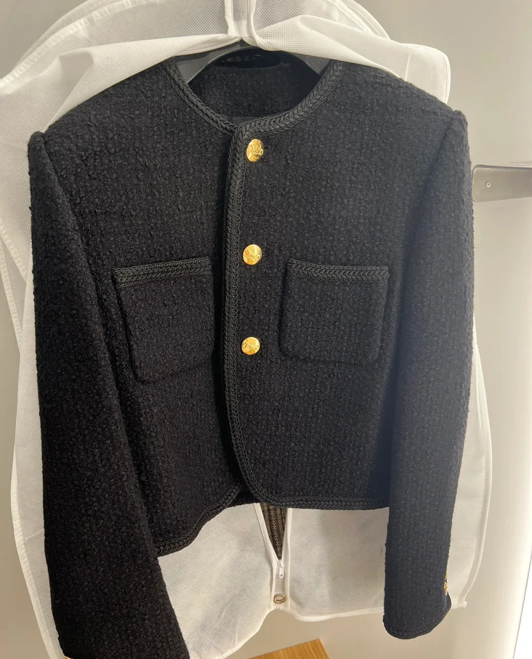 

TOP New clean color round edge short woolen coat black woolen coat
