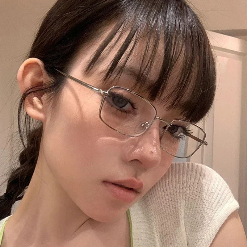 Japanese%20Style%20Haruku%20Square%20Frame%20for%20Women%20No%20Makeup%20Y2K%20Metal%20Anti-blue%20Men%20Retro%20Reading%20Glasses%20-%20Image%202