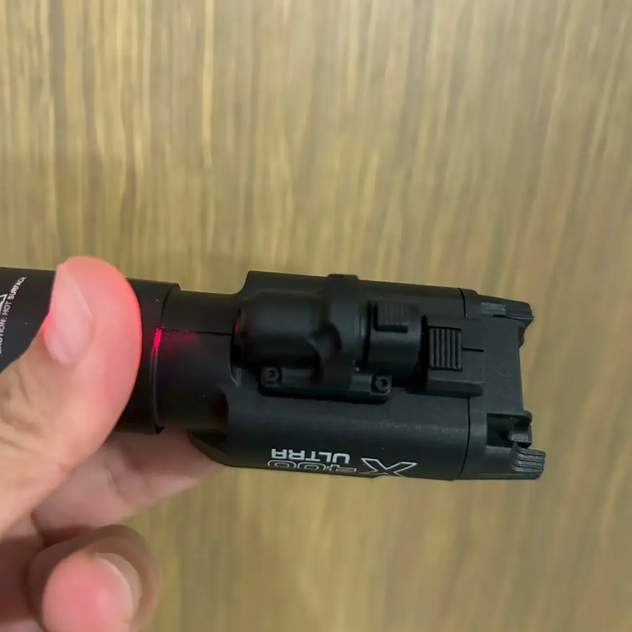 2026 Neue X400 Pistolen-Taschenlampe mit Stroboskop-Modus für Picatinny- und GL-Schienen Mini-Waffenlicht – Detail 4