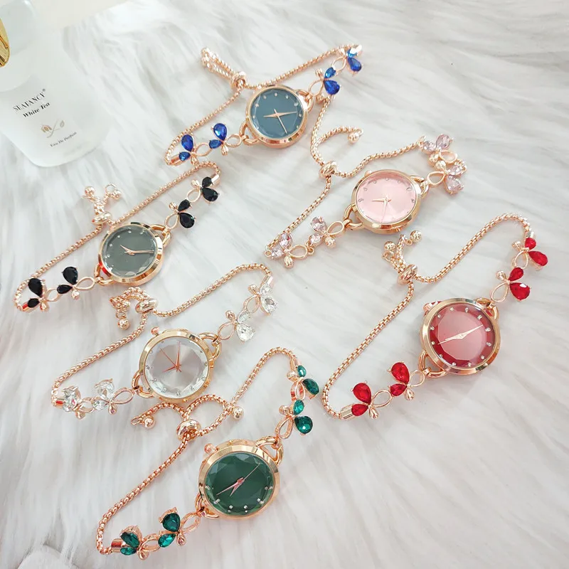 Adjustable Watch for Women Exquisite Small Dial Retractable Buckle Wristwatch Daily Wear