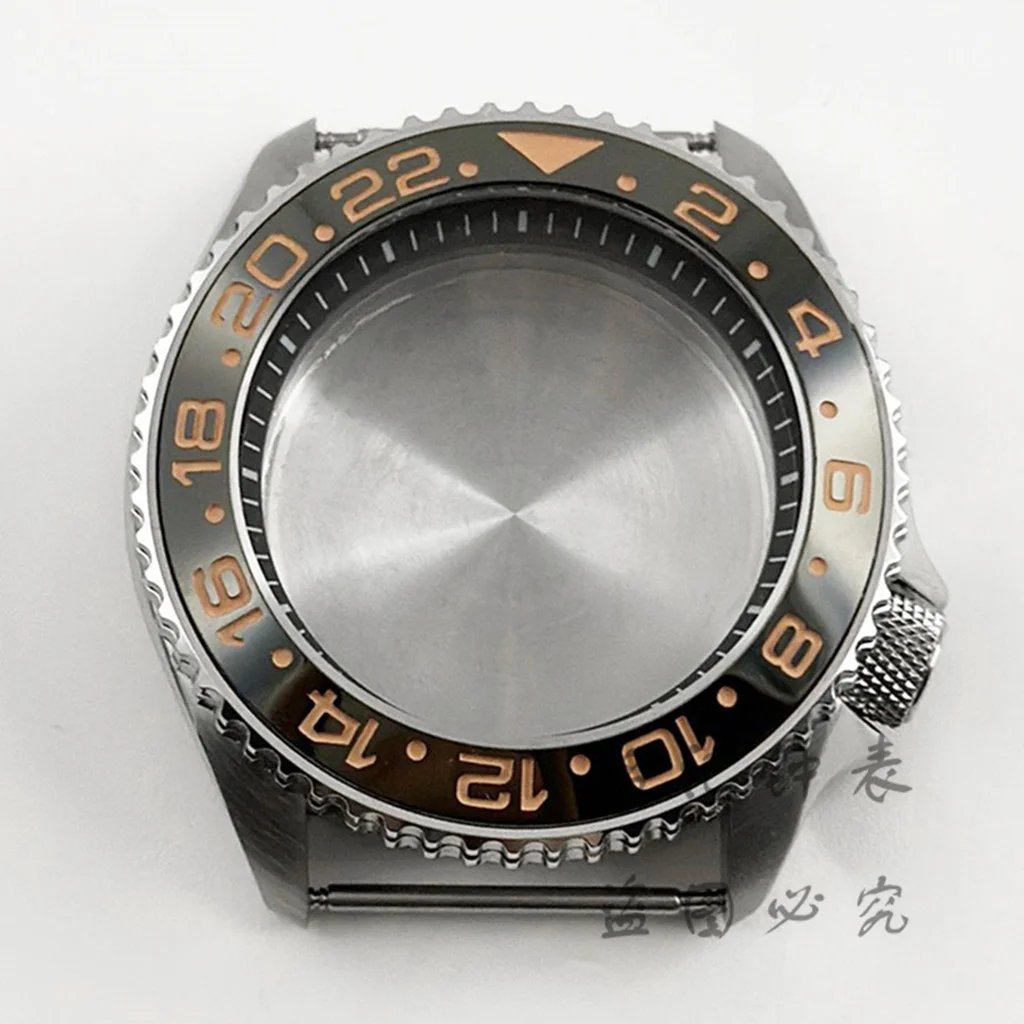 thumbnail image 1 of Caja de reloj con anillo negro de 42 mm y bisel inclinado para movimiento NH34, NH35, NH36, NH38 y NH70. Modificaciones de esfera de 28,5 mm. Mejora de la caja 007, 009 y 173, 1 of 5