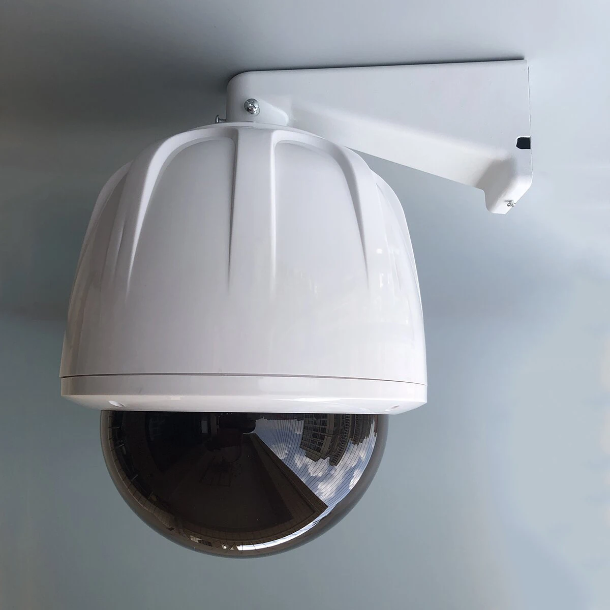 9 Inch Indoor Outdoor ABS Plastic Shell Surveillance Cameras CCTV Security Dome Protector Housing Case with Aluminum Bracket