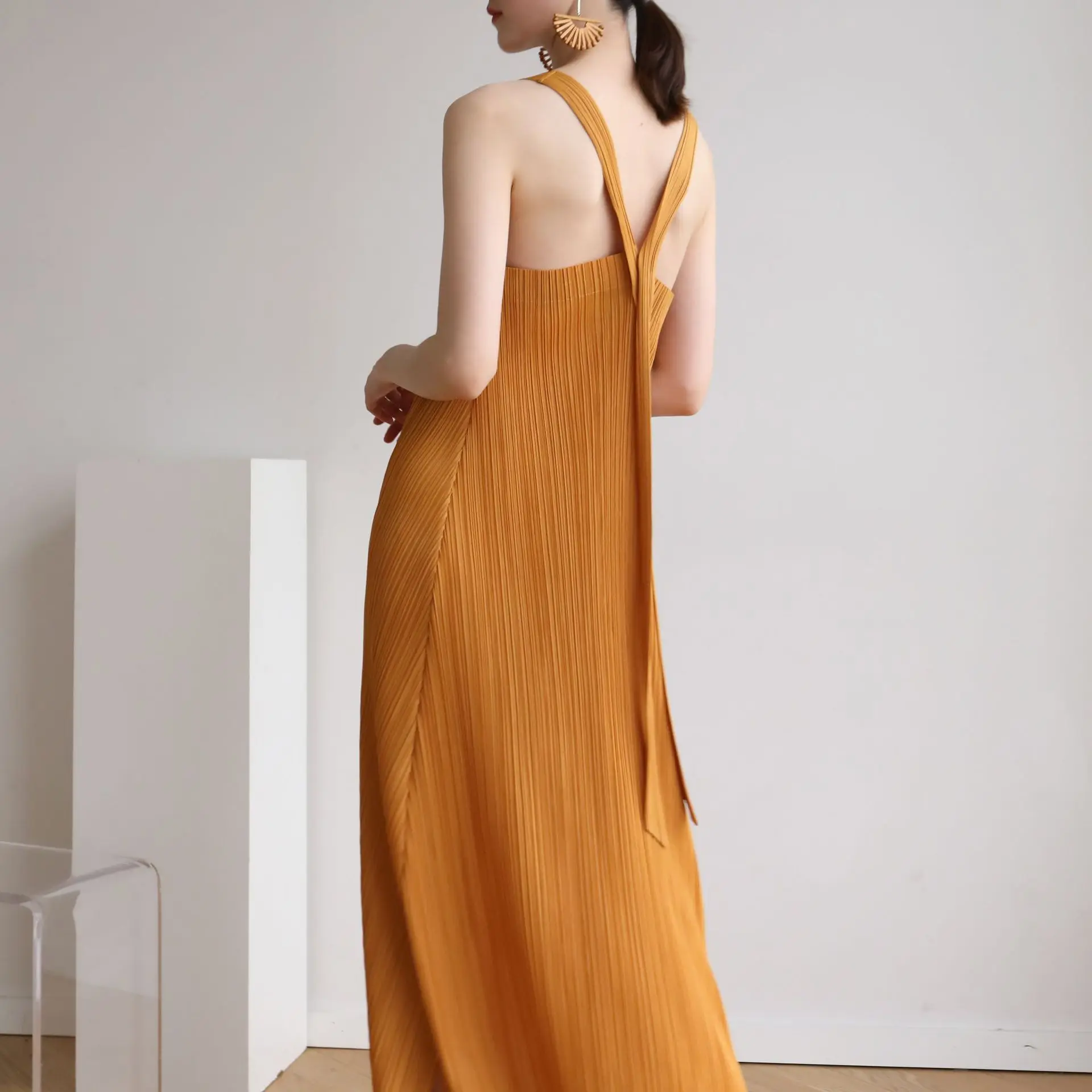 

Summer Textured Elegant Fashion Design O-Neck Minimalism Cami Midi Dress