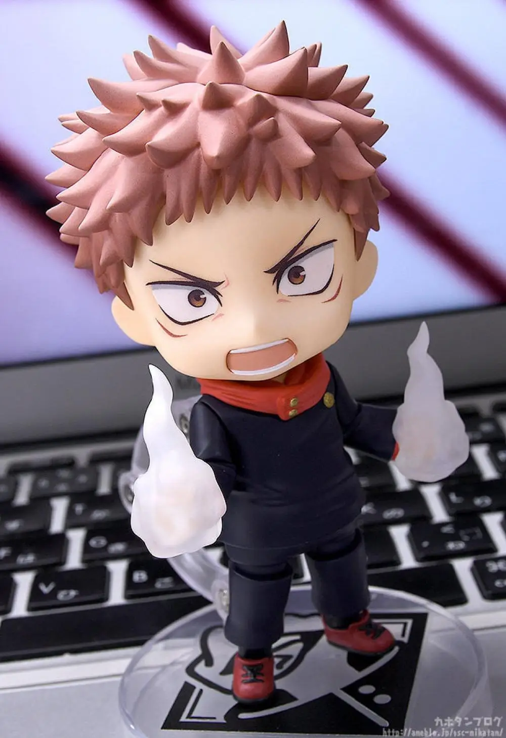 Фигурка годжо и девушка. Фигурка квин блейд. Сатору годжо фигурка. Gojo satoru фигурка. Фигурка годжо и девушка.