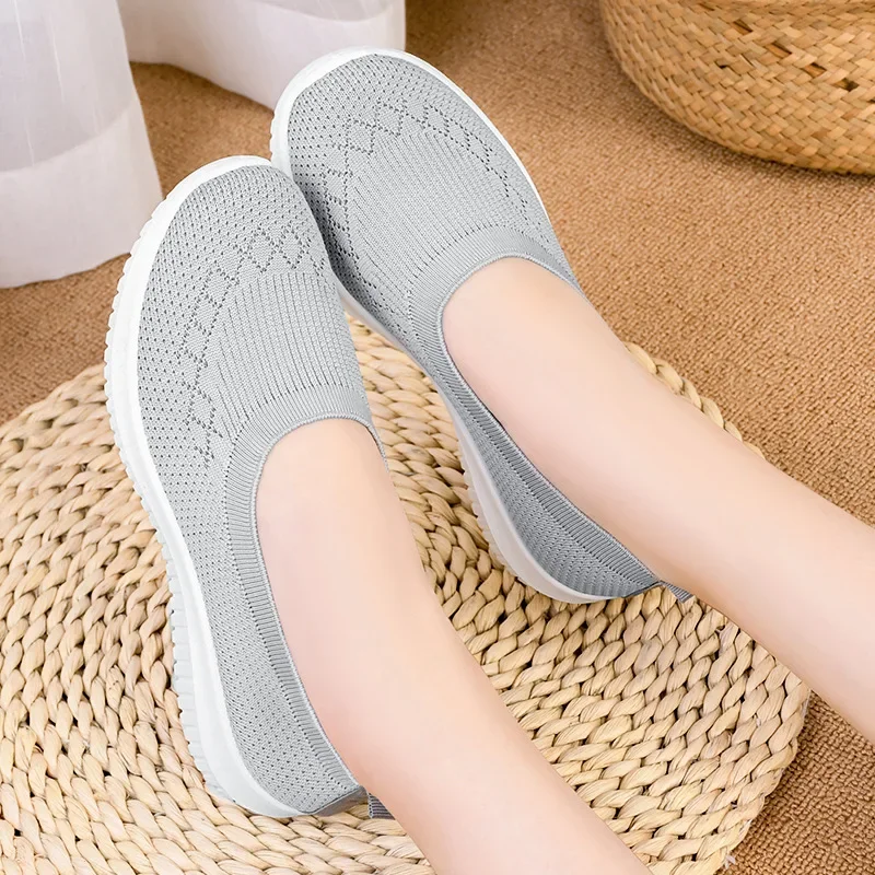 Spring Summer Breathable Mesh Flats for Women Comfortable Slip On Knitted Casual Shoes Woman Soft Sole Non Slip Walking Shoes