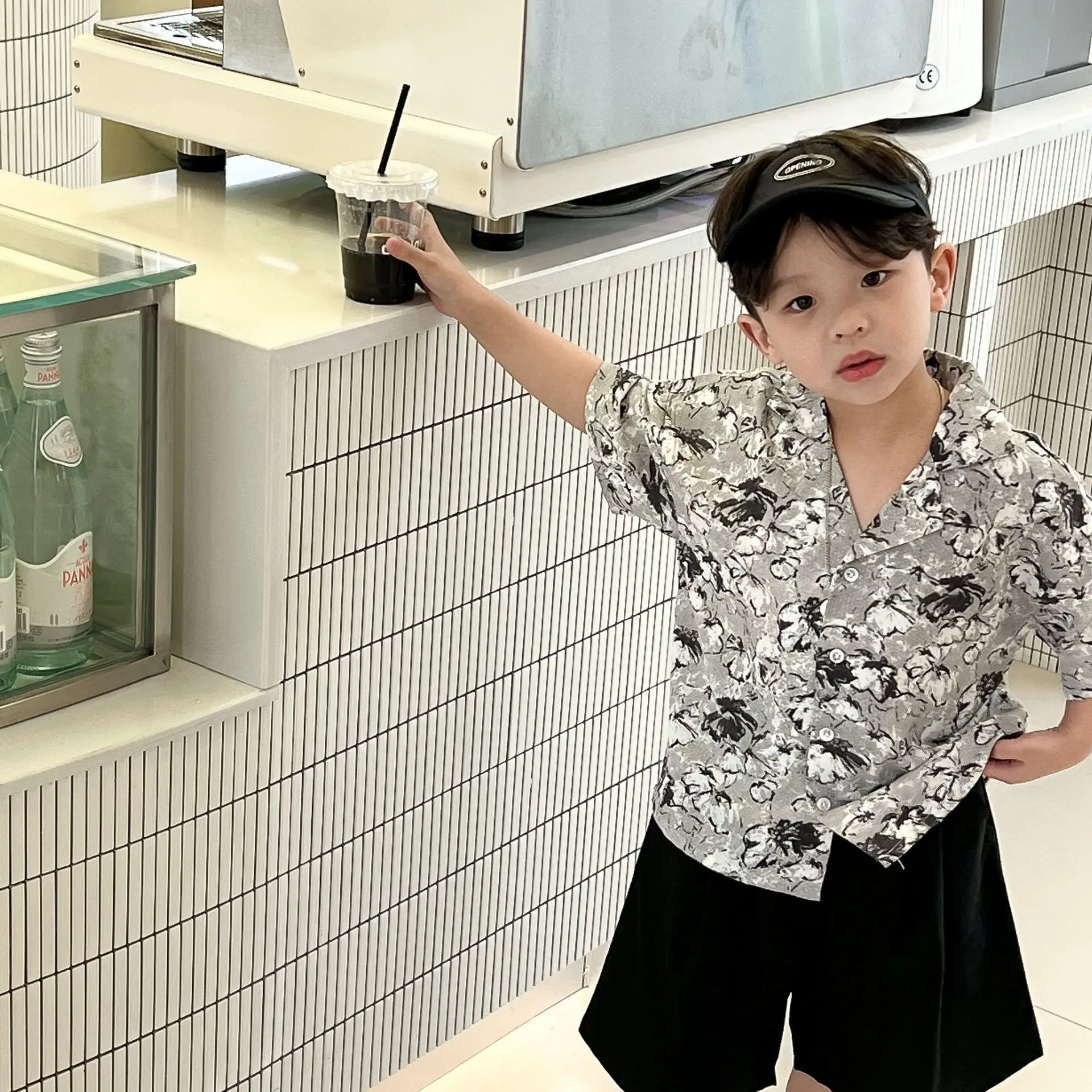 

2023 Summer Korean Style Kids Shirt Short Sleeve Turn-down Collar Print Vocation Cotton Soft Fashion New Design for Boys