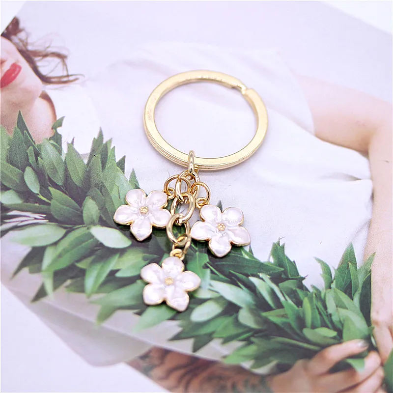 Trendiger süßer Emaille-Schlüsselanhänger, bunter Sakura-Blumen-Schlüsselanhänger, süße Schlüsselanhänger für Frauen und Mädchen, Handtaschen-Zubehör, DIY-Schmuck – Detail 9