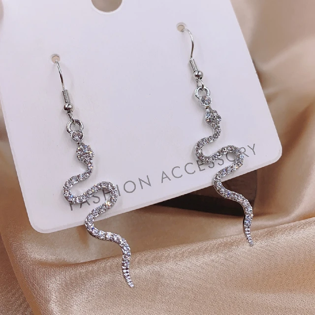 New Arriver Snake Shape Dangle Earrings for Women: A Perfect Blend of Fashion and Affordability