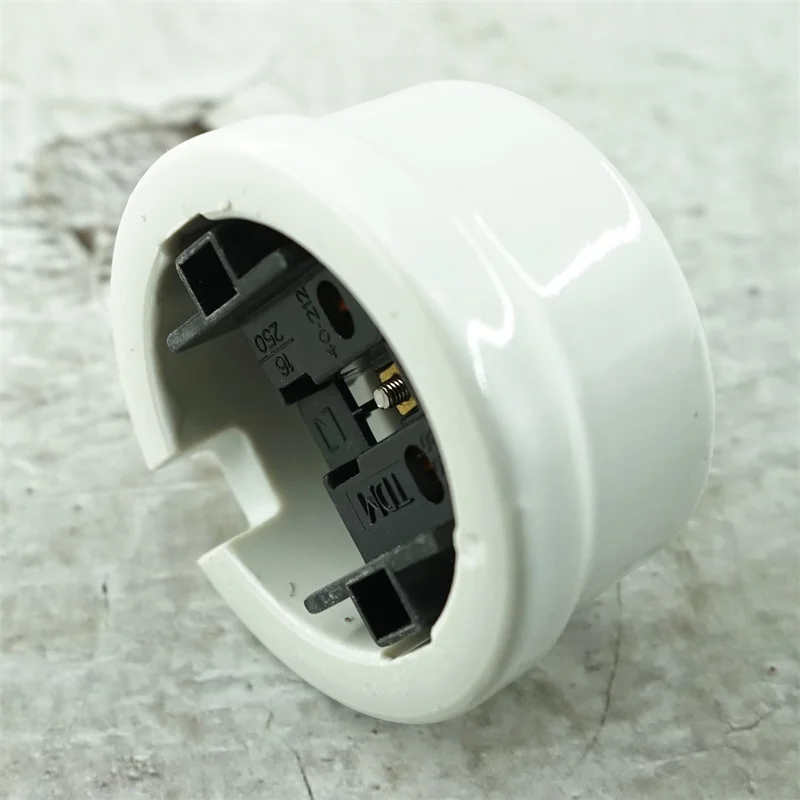Germany Retro Vintage Ceramic Porcelain Surface Mounting Electrical Wall Socket Without Earthing