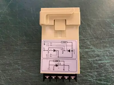 canal duplo tiristor regulador de tensão tiristor