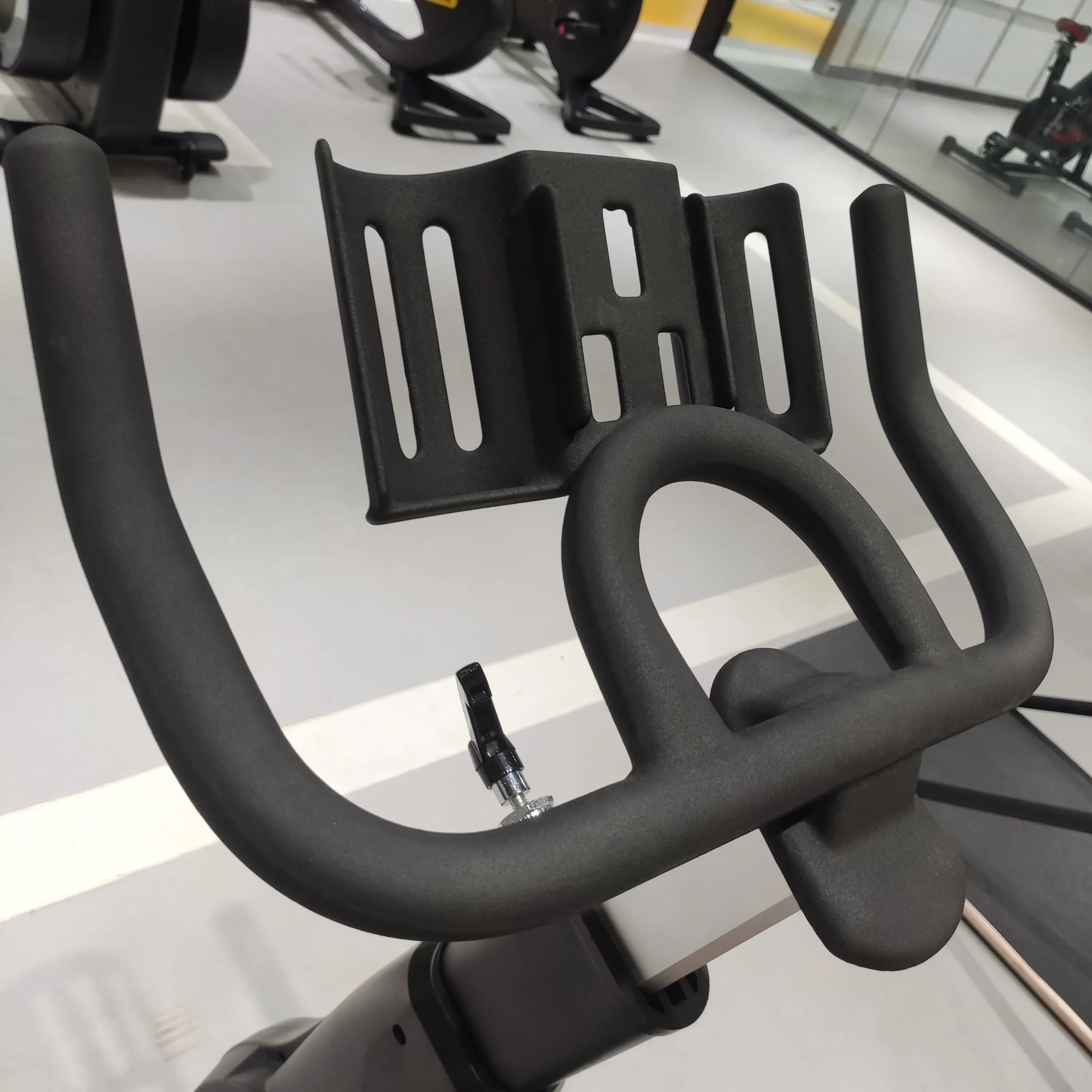 Factory Best Professional Indoor Spin Bike Commercial Magnetic Exercise Bike Steel Material For Gym Use