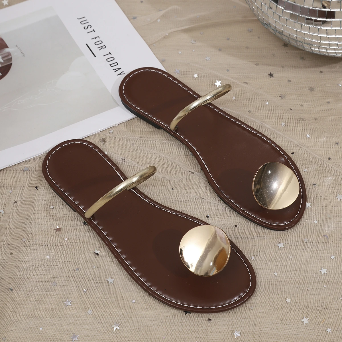 Women's Fashion Gold Metallic Disc Decor Thong Flat Slide Sandals Minimalist Open Toe Casual Summer Beach Shoes for Daily Wear 6