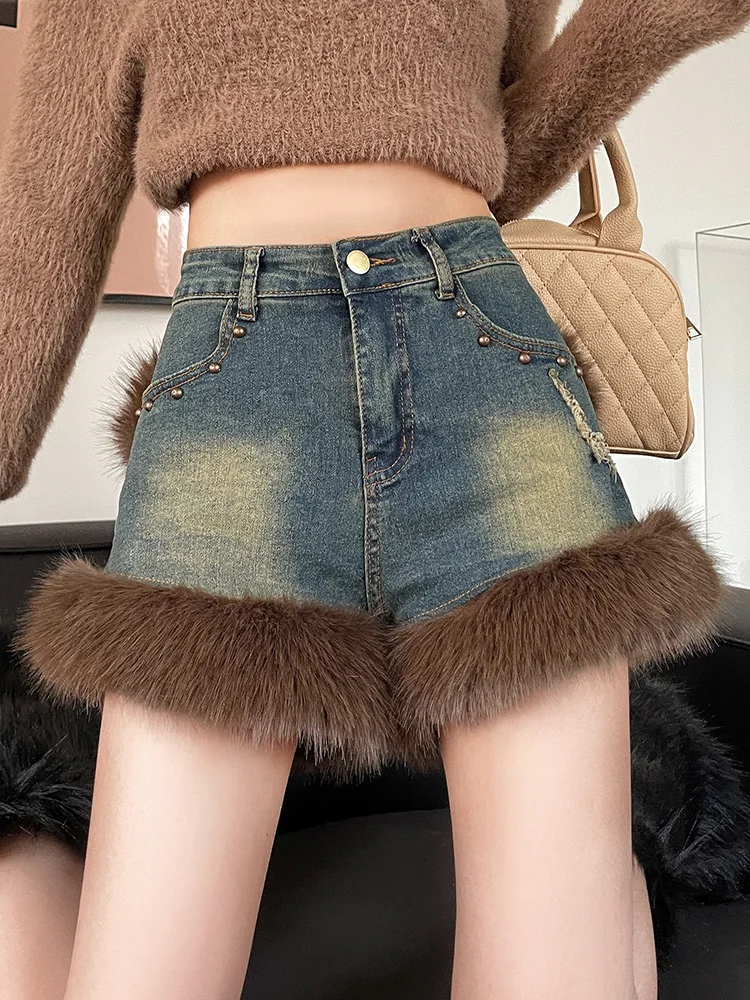 Vintage Women Riveted Shorts Faux Fur Fashion Sexy Jean Shorts Loose Casual Hot Girls Autumn Winter High Waist Casual Streetwear