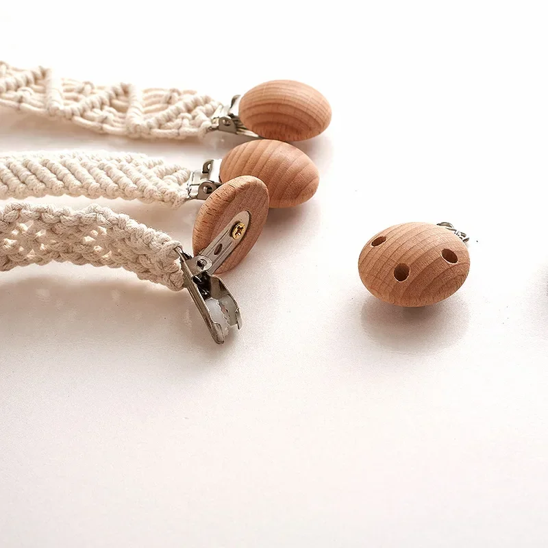 Pacifier Clip Vintage Simple Crochet Baby Cotton Tassel Pacifier Chain for Newborn Teething Soother Chew Dummy Clips Hand Made