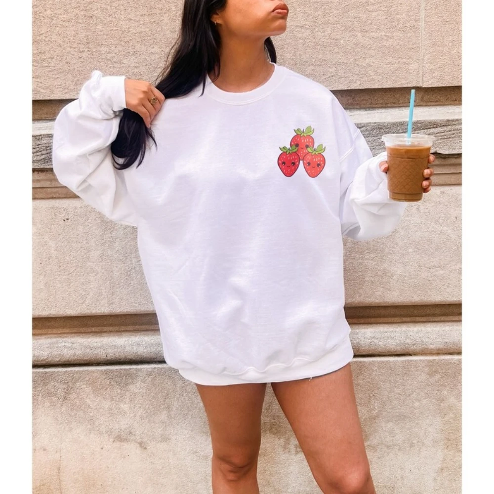 Strawberry Crewneck Sweatshirt Boho Garden Botanical Pullover Shirt Kawaii Aesthetic Long Sleeve Tops Winter Outfits For Women