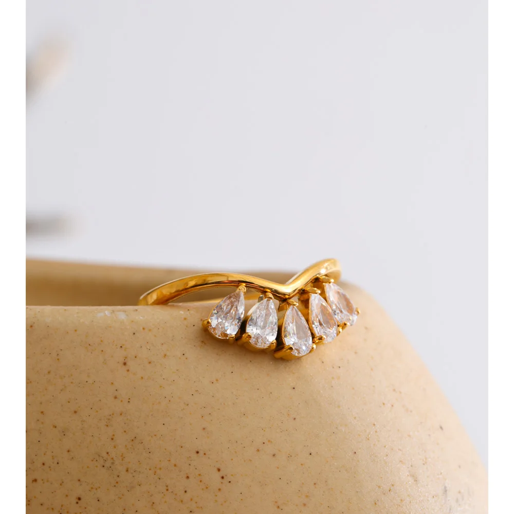 Yhpup Women Cubic Zirconia Flower Ring