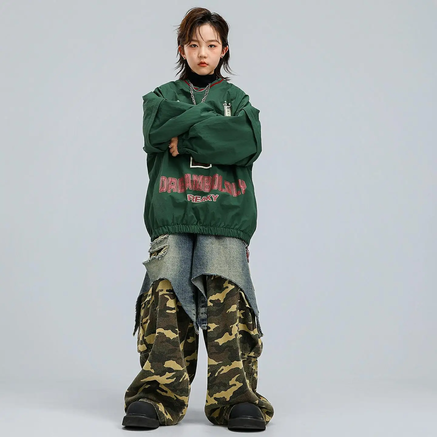 소년 소녀 스트리트웨어 힙합 재즈 스포츠 슈트 티셔츠 카모플라주 스플라이싱 데님 카고 팬츠 트랙슈트 어린이 의류 코스튬 세트 16