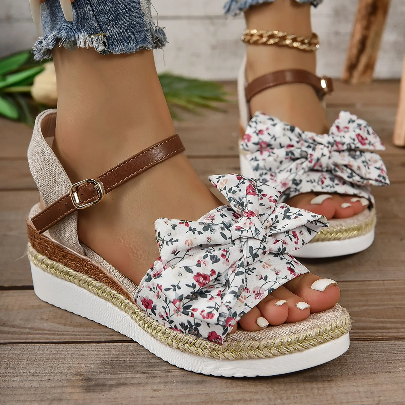 

2024 Summer Women's Fashion Summer Bow Slope Heel Open Toe Pinecake Thick Sole Waterproof Platform zapatos para mujeres