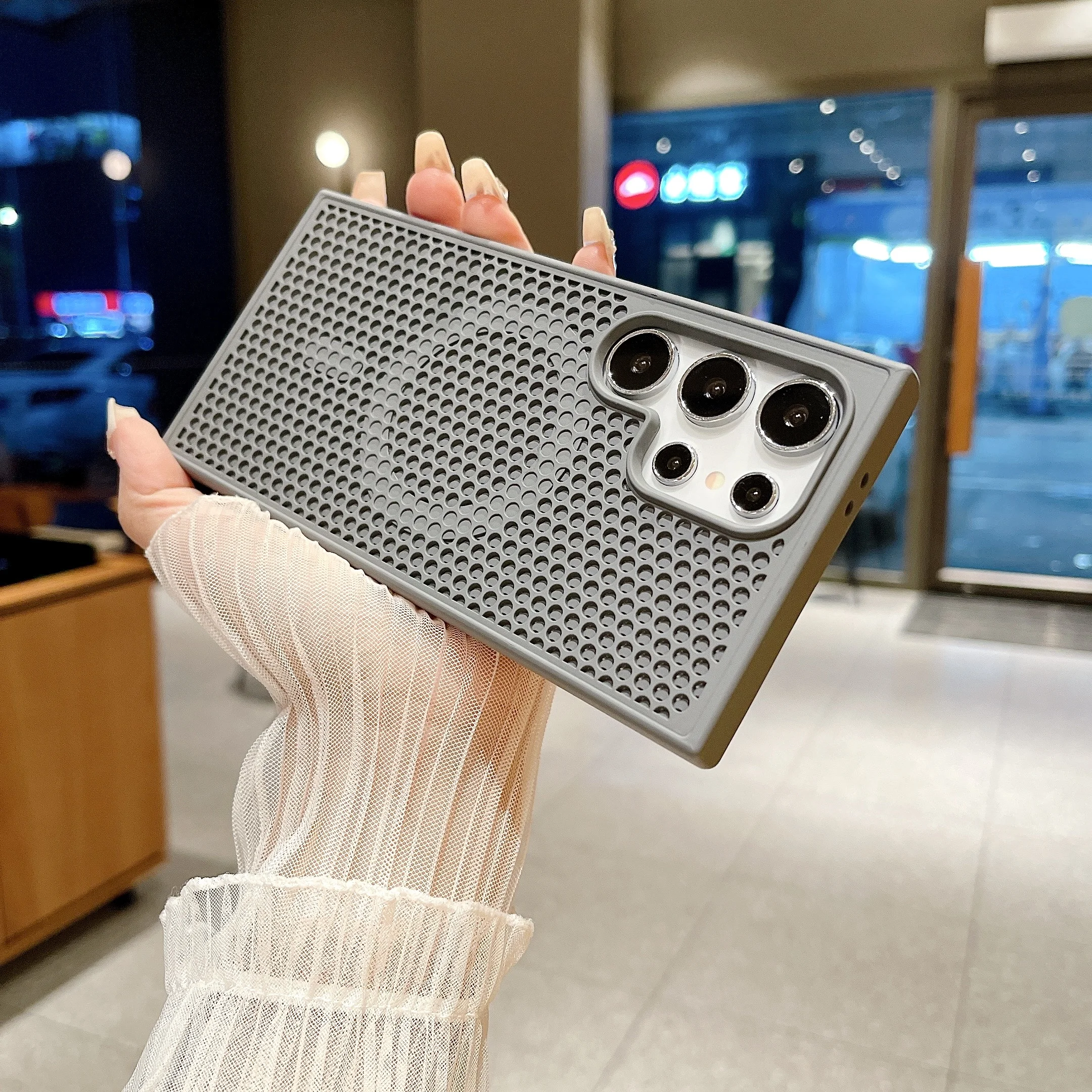 Magnetic Cooling Honeycomb Case with Magsafe Wireless Charging and Heat Dissipation