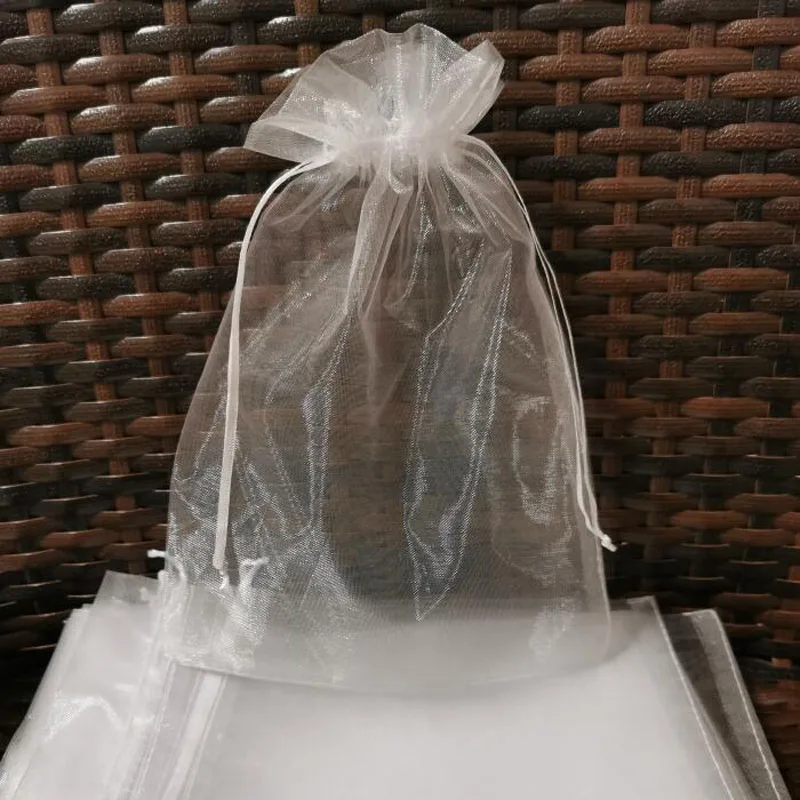 100 teile/los 5x7 17x23 35x50cm große weiße Organza-Taschen Kordel zug beutel für Schmuck perlen Hochzeits feier Geschenk verpackung Tasche Logo