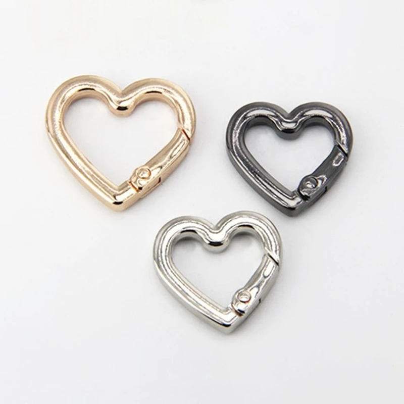 Рисунок 5 - карабин-зажим в форме сердца