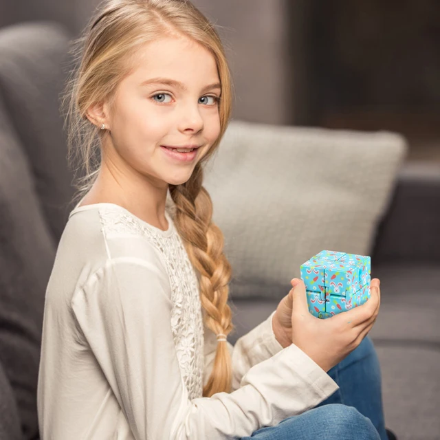 Cute Cartoon Infinity Magic Cube Square Puzzle Toys Relieve Stress Hand Game Four Corner Maze Toys Children Adult Decompression 3