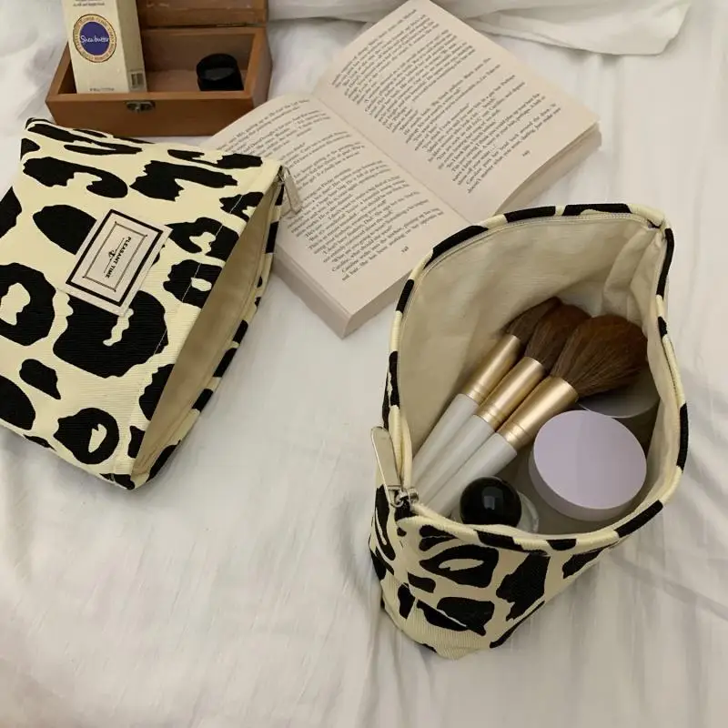 Women Cosmetic Bag Leopard Print Retro Flower Small Clutch Purse Travel Handbags Pencil Storage