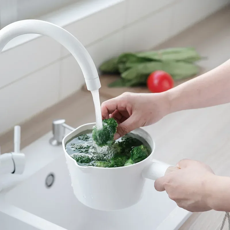 Long Handle Water Scoop Household Durable Thick Plastic Water Scoop Can Hang Bathroom Kitchen Gadget Supplies Cleaning Tool