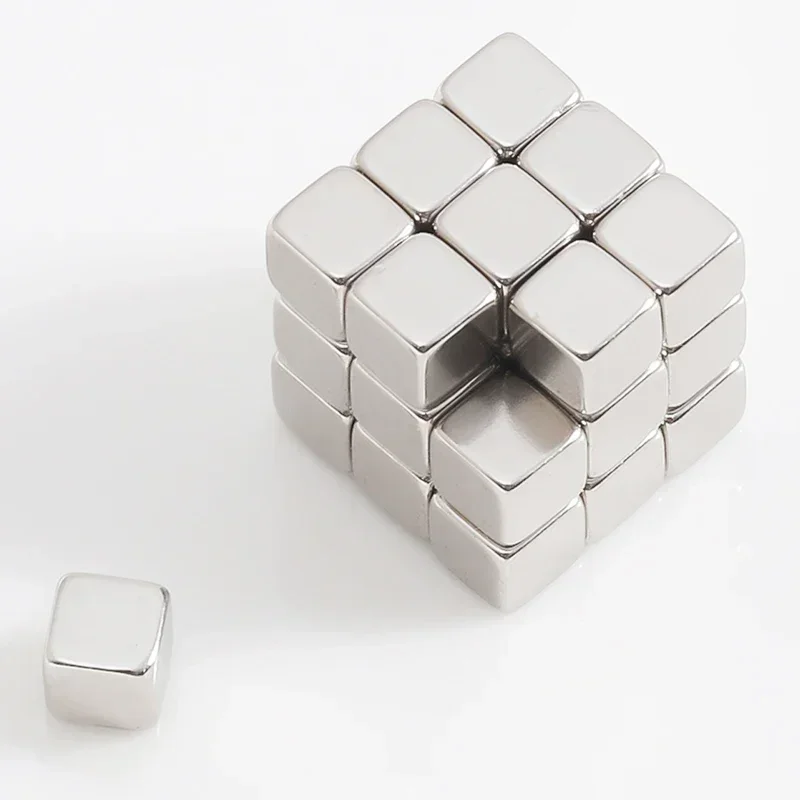 Magnetic Nail Art Tools Multi-function Cube Magnet Nail Art Cat Eye Chessboard Starlight Nail UV Magnetic Attraction Magnets Manicure DIY Tool