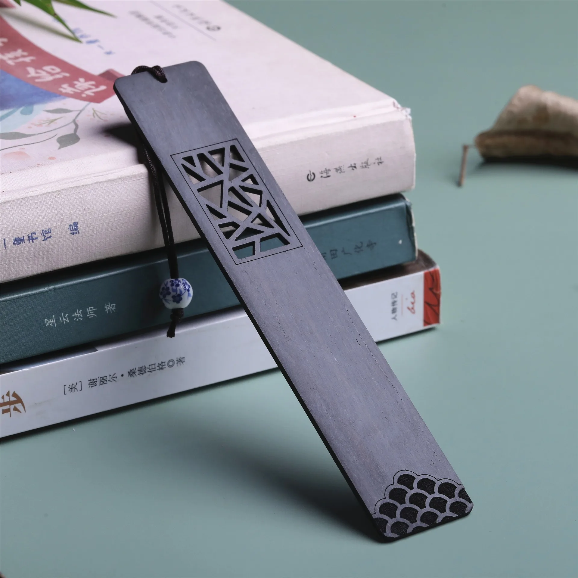 Chinese style wooden bookmark mahogany gift box suit window grilles window lattice carving hollow carved bookmark Wen Chu 1/4pcs wooden bookmark bookmarks stationery supplies