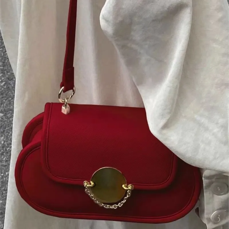 Retro Red Chain Handbag Women Oval Large Capacity Saddle Bag Ladies Fashion High End Luxury Design Minimalist Shoulder Bags 2025