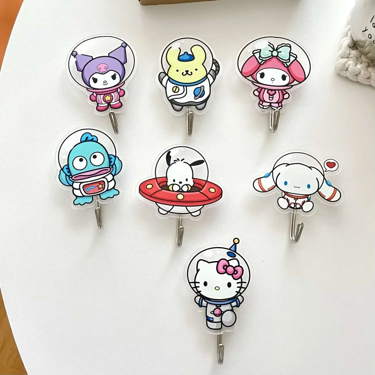 

New Sanrio Cartoon Acrylic Seamless Hook HelloKitty MyMelody Cinnamoroll Kuromi Anime Bathroom Punch Free Cute Hook Small Gift