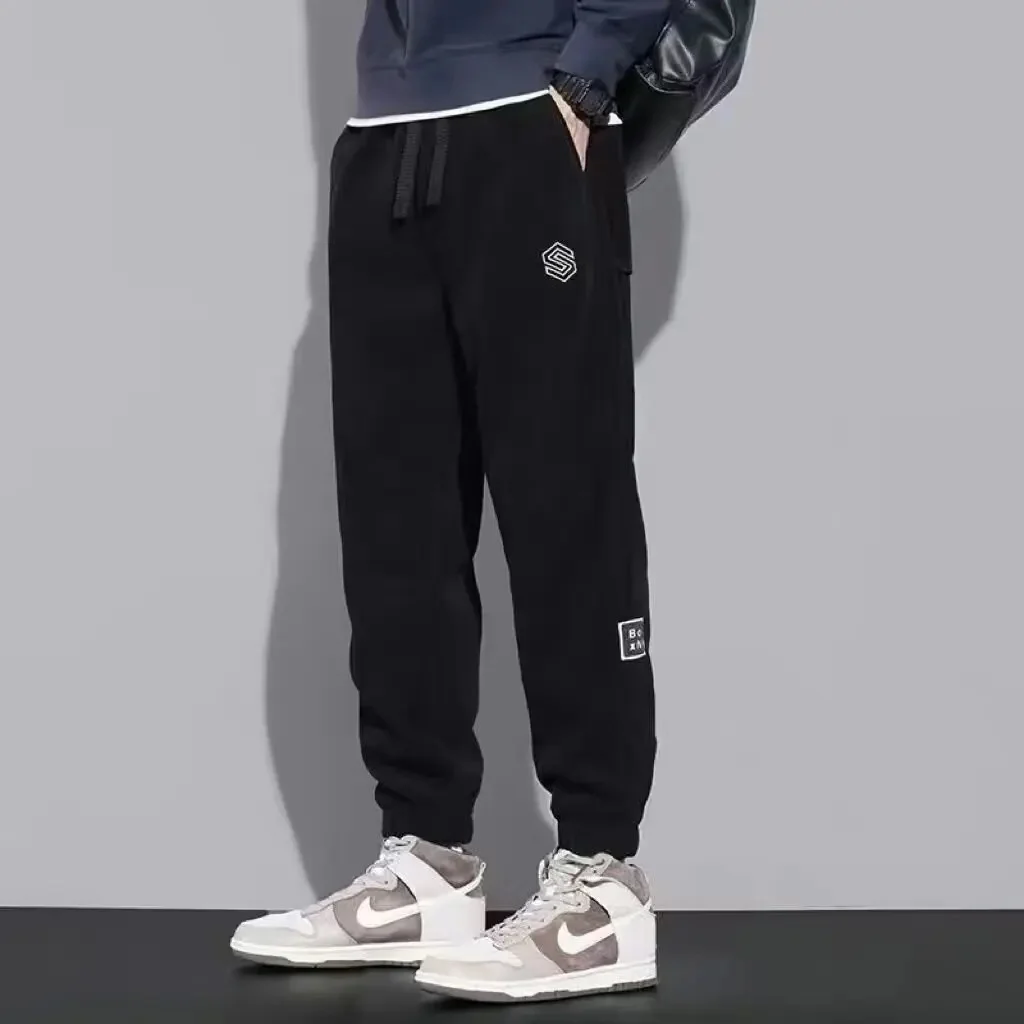 834 [no velvet] Black