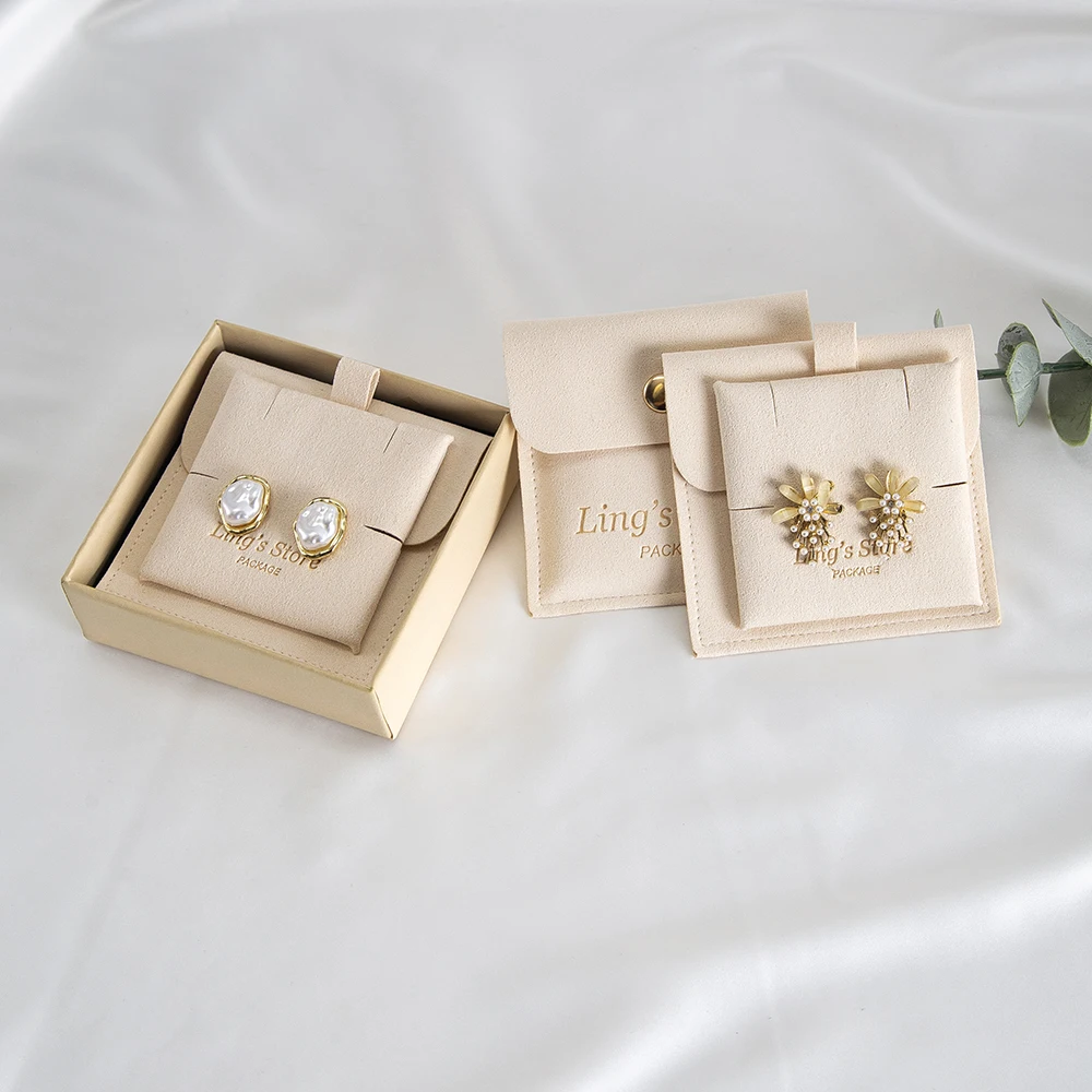 20/50/100 Sets Individuell Bedruckte 8x8cm Schmuck-Mikrofaser-Beutel mit 6x6cm Papierkarten für Ohrringe, Ohrstecker und Halsketten-Aufbewahrung – Detail 3