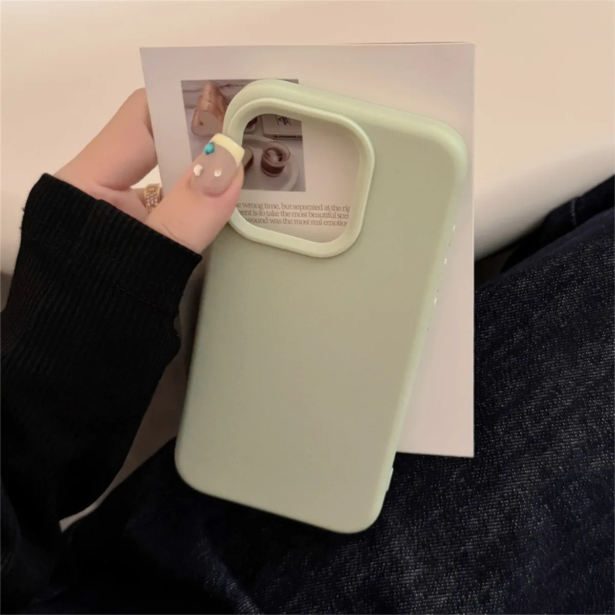 thumbnail image 1 of Funda de silicona suave y mate con estilo, funda protectora a prueba de golpes para iPhone 16 15 14 13 12 Pro Max 16 Plus, 1 of 4
