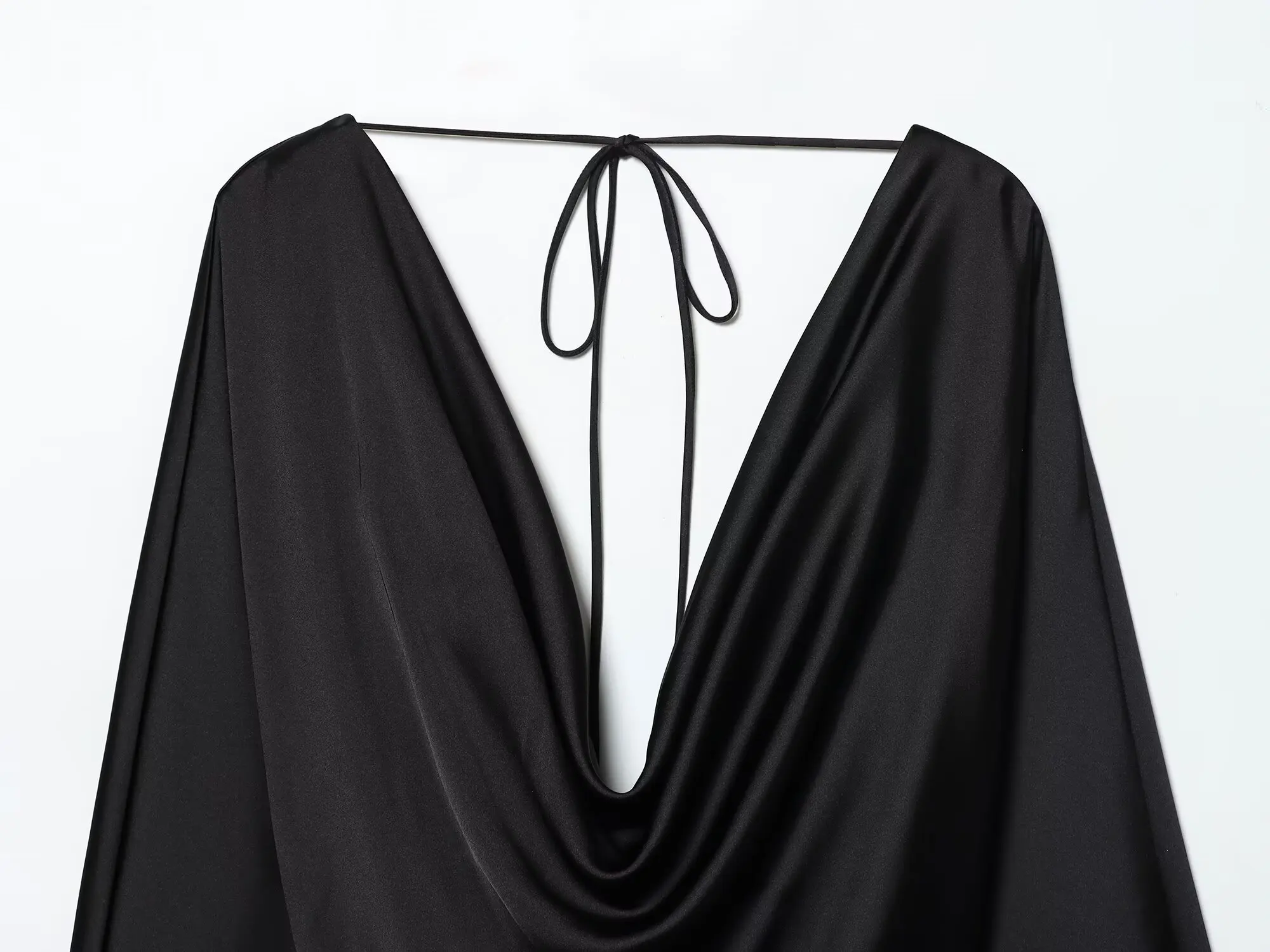 HH Frauen Lange Ärmel Rückenfreie Plissee Kleider Weibliche Elegante Spitze-up Satin Textur Sommer Pendulous Kragen Solide Mini Kleid – Detail 7