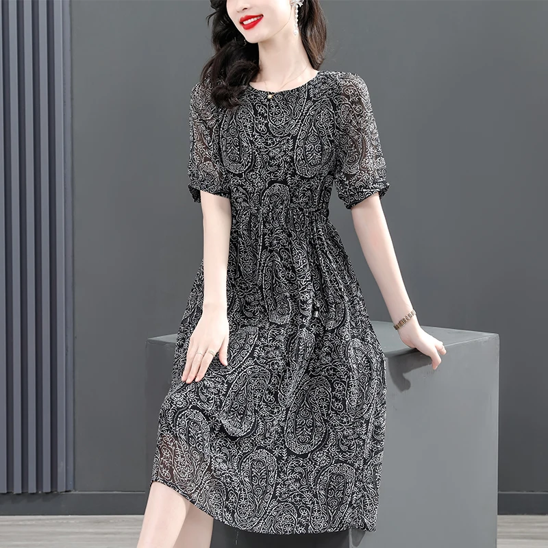

2023 New Fashion Silk Printed Dress Women's Summer Round Neck Versatile Short Sleeve Loose Fit Leisure Tourism Dress Vestidos