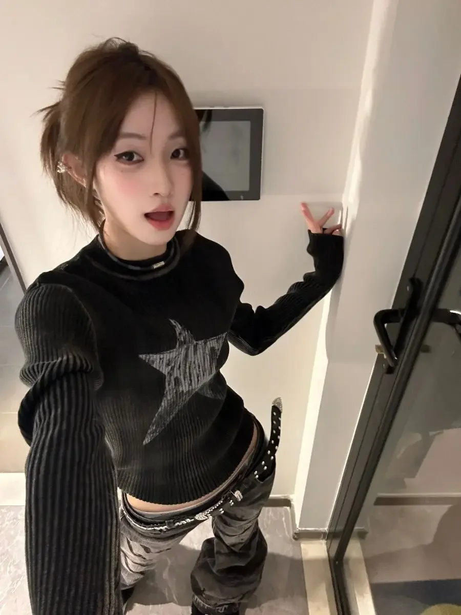 Crewneck Graphic Sweater  Women’s Gothic Black Star Womens Grunge Autumn Y2k Vintage Round O-neck Ribbed Knitted Pullovers Goth Short Jumpers Kpop Korean Fashion Plus size Sweaters for Woman