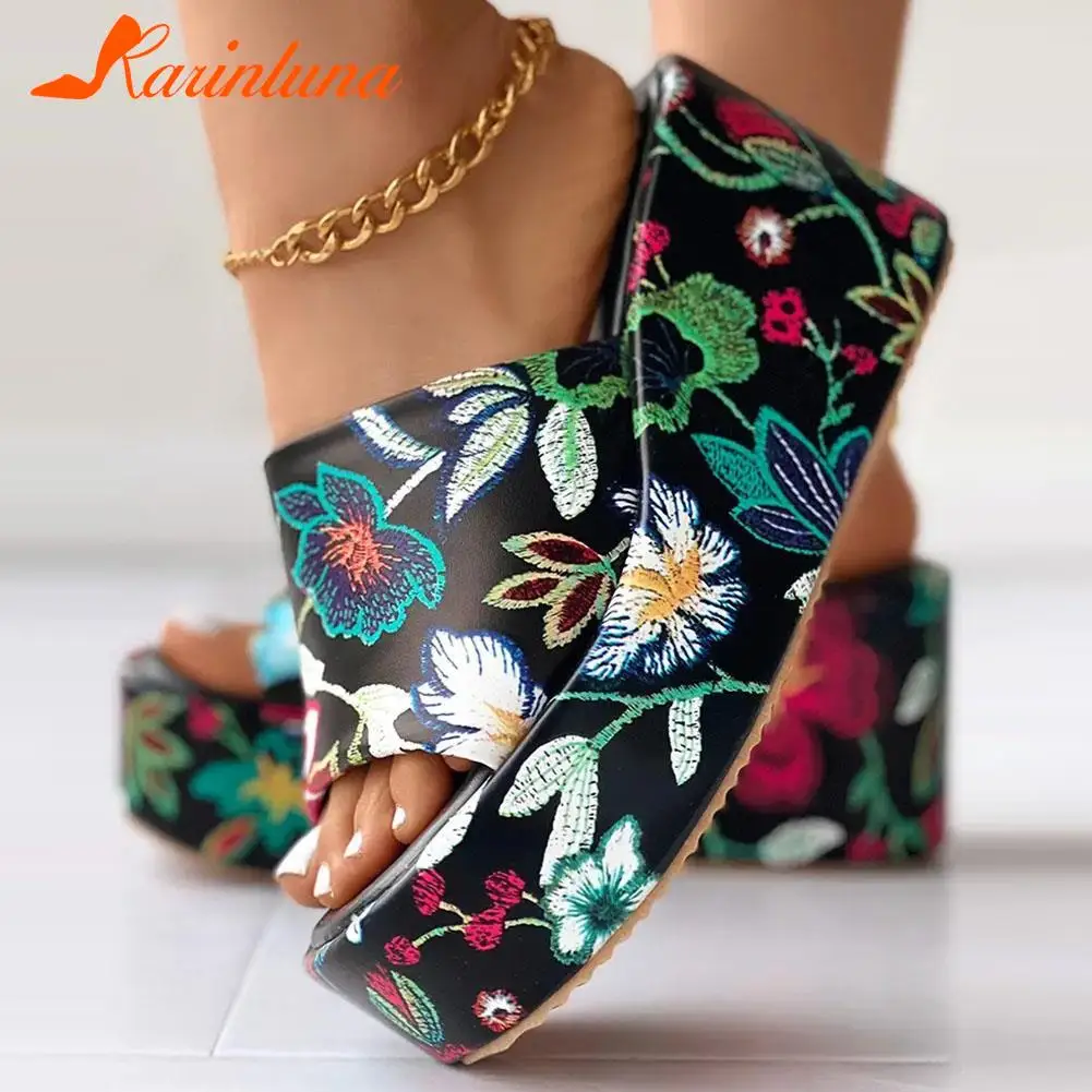 

Wedge High Heeled Women's Slippers 2023 European Style Flower Pattern Comfy Walking Shoes Plus Size Summer Outside Lady Slippers