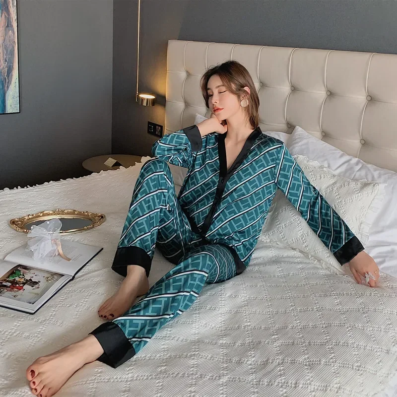 Women's Pajamas Set V Neck Luxury Cross Letter Print Sleepwear Silk Like Home Clothes XXL Large Size Nightwear костюм женский